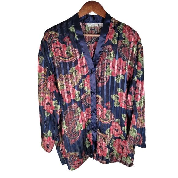 Victoria's Secret Other - VTG Victorias Secret Size M Gold Label Pajama Top Nightshirt Navy Blue Floral‎